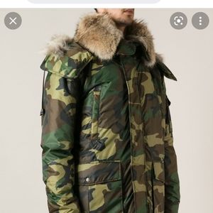 parka Dsquared2 , cargos parka, with coyote fur